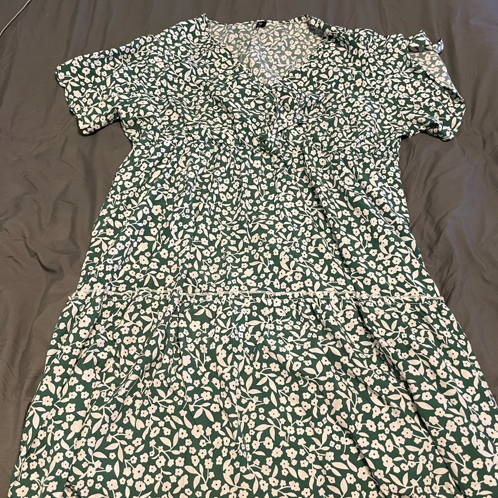 Floral print ruffle hem dress